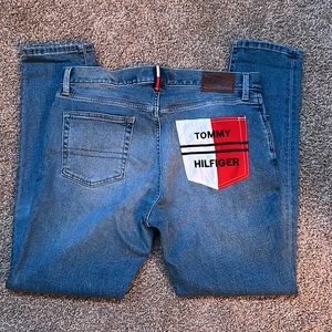 Tommy Hilfiger Slim Tapered Jeans
